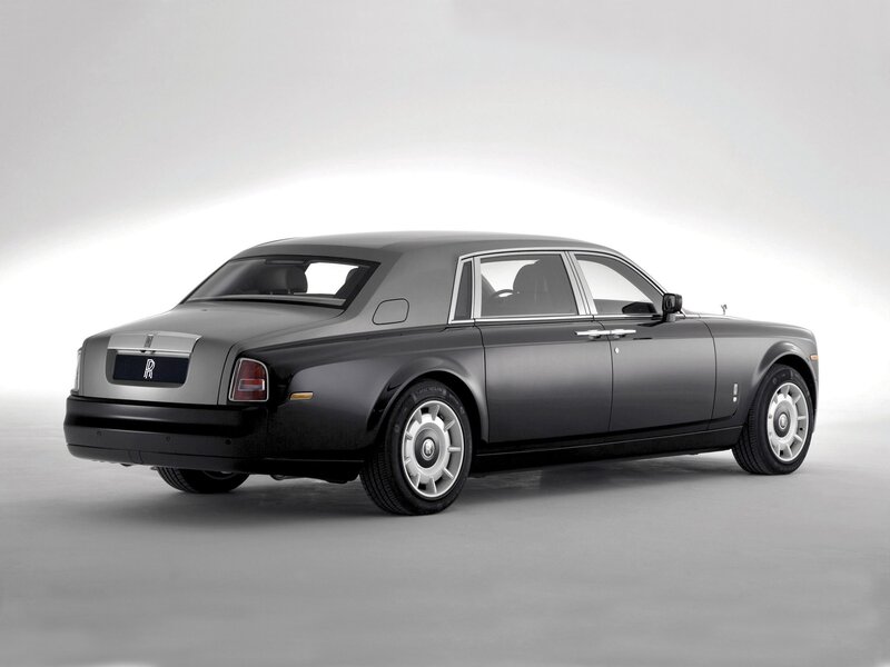 Black Rolls-royce Phantom — Gray
