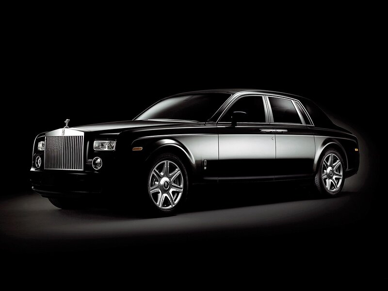 Black Rolls-royce Phantom — Photograph