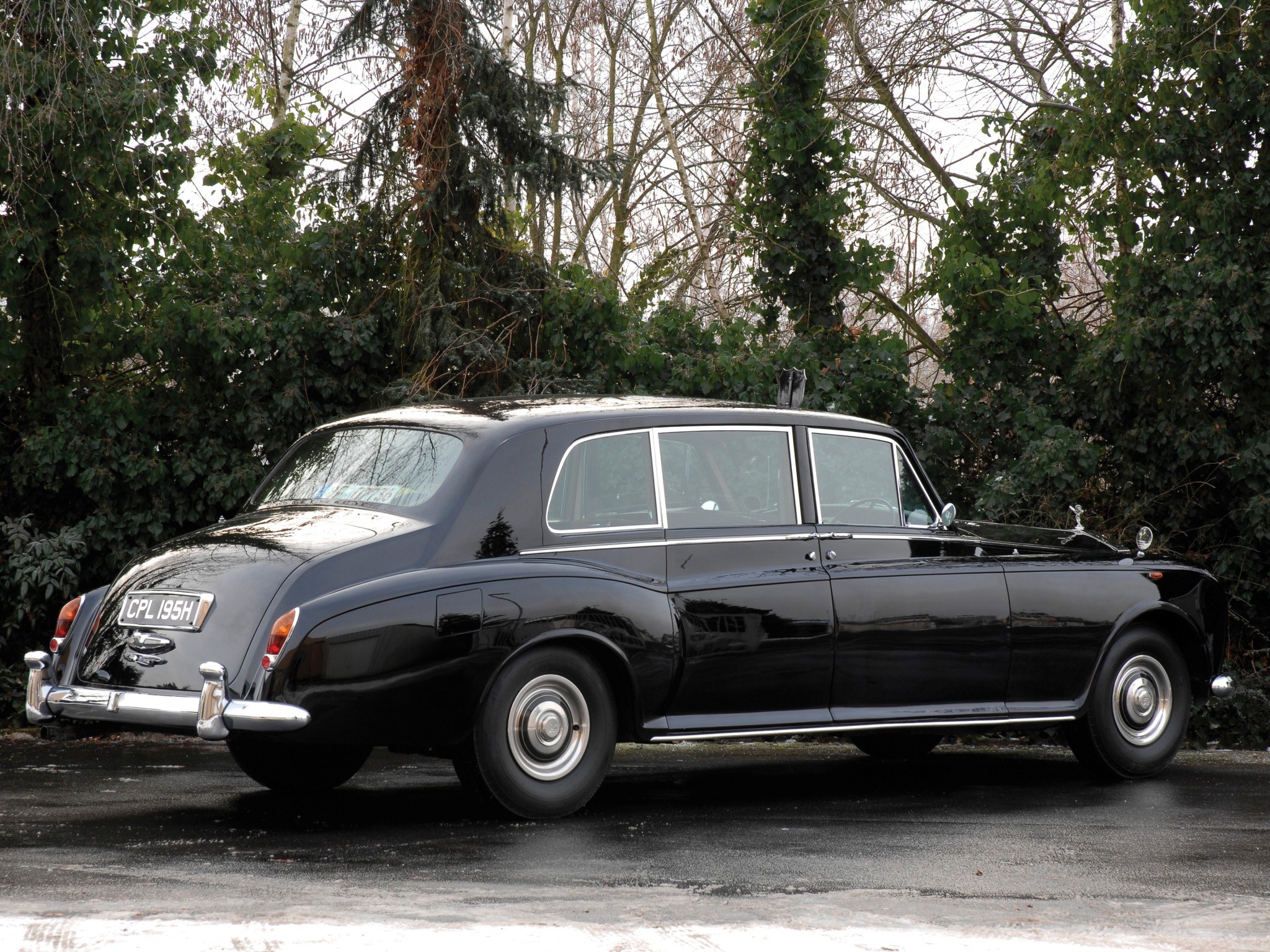 Black Rolls-Royce sedan