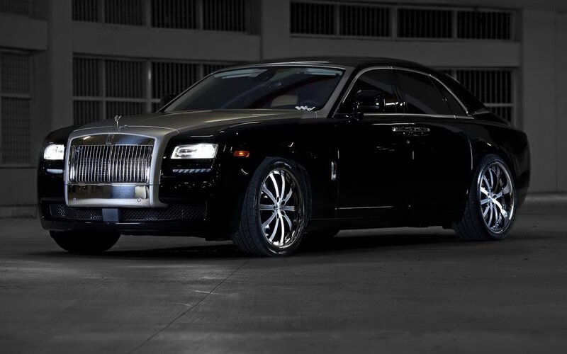 Black Rolls-royce Sedan — Dramatic, Night, Photograph, Car, Building