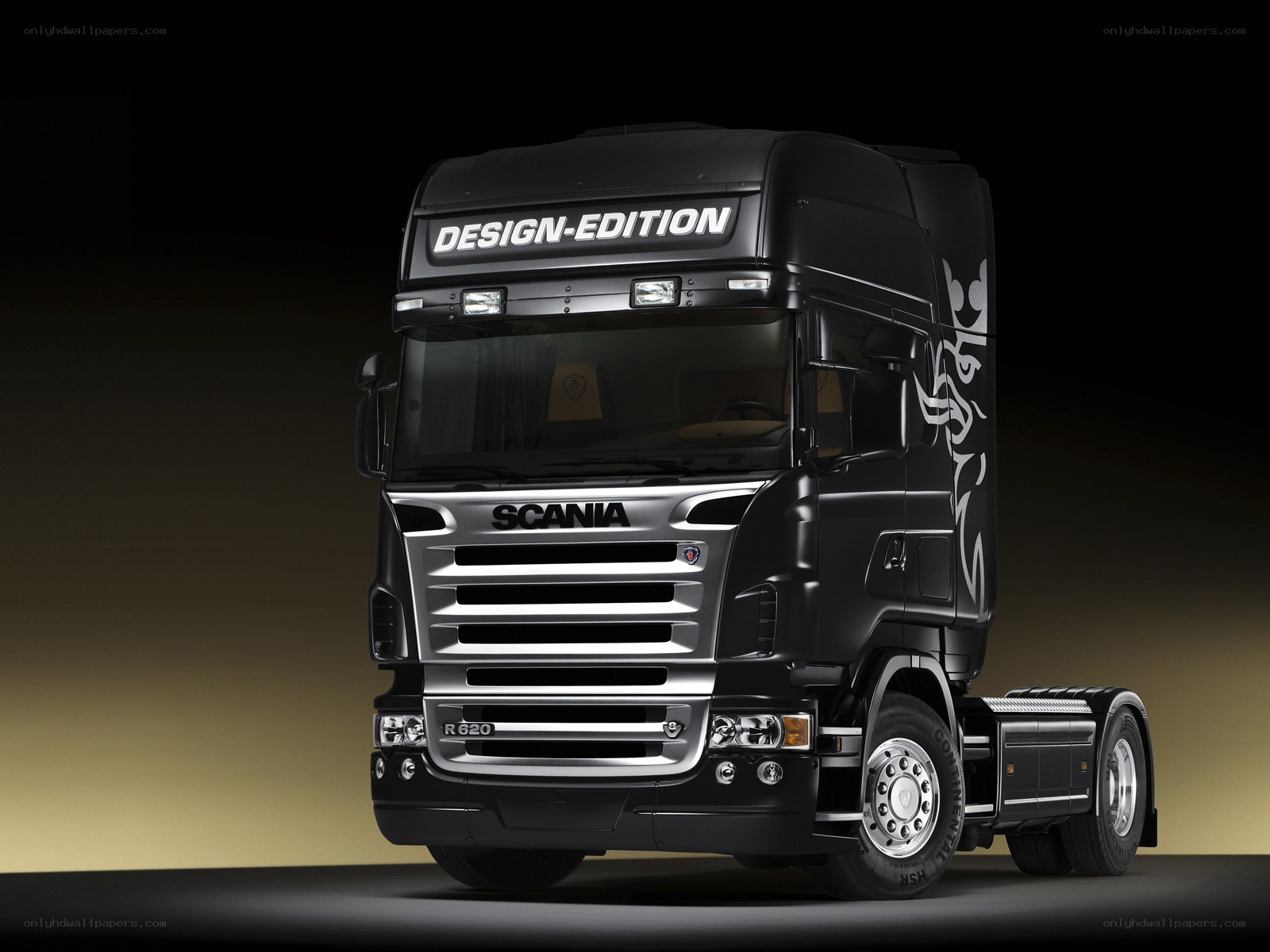 Black Scania R620 Design Edition