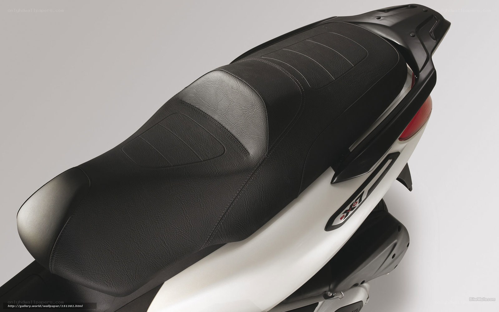 black scooter seat