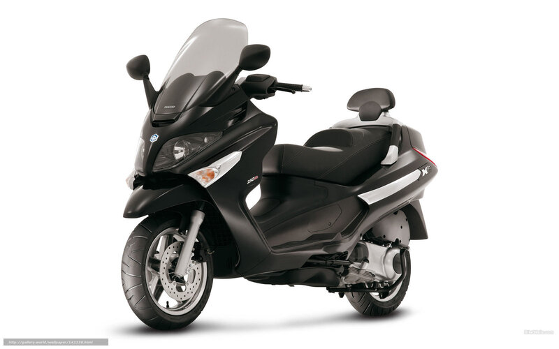 Black Scooter with Windscreen — Neutral