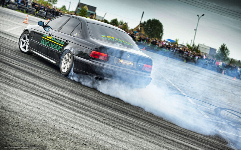 Black Sedan Drifting — Dynamic