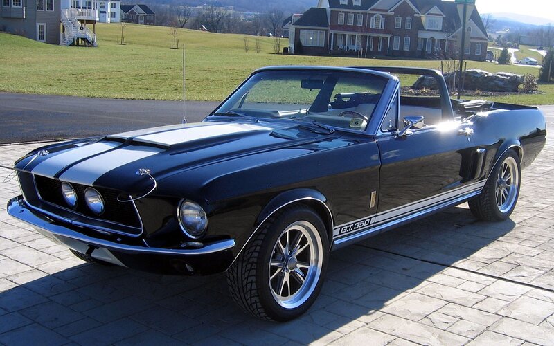 Black Shelby GT350 convertible