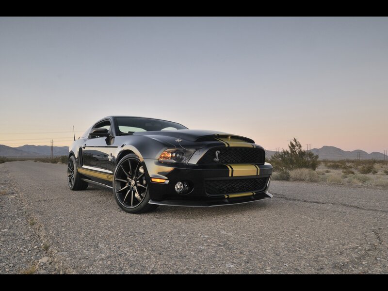 Black Shelby GT500 in desert