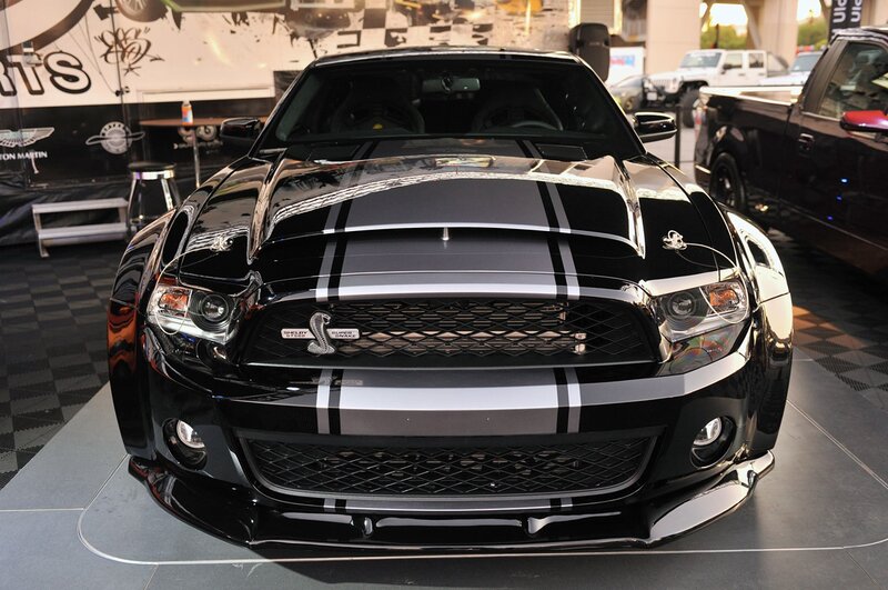 Black Shelby GT500 with stripes