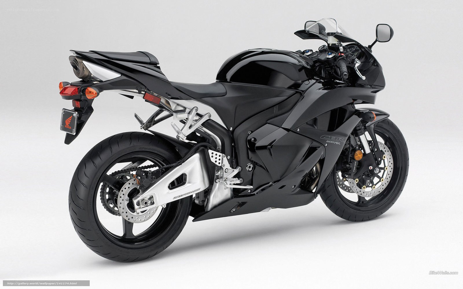 black sport motorcycle