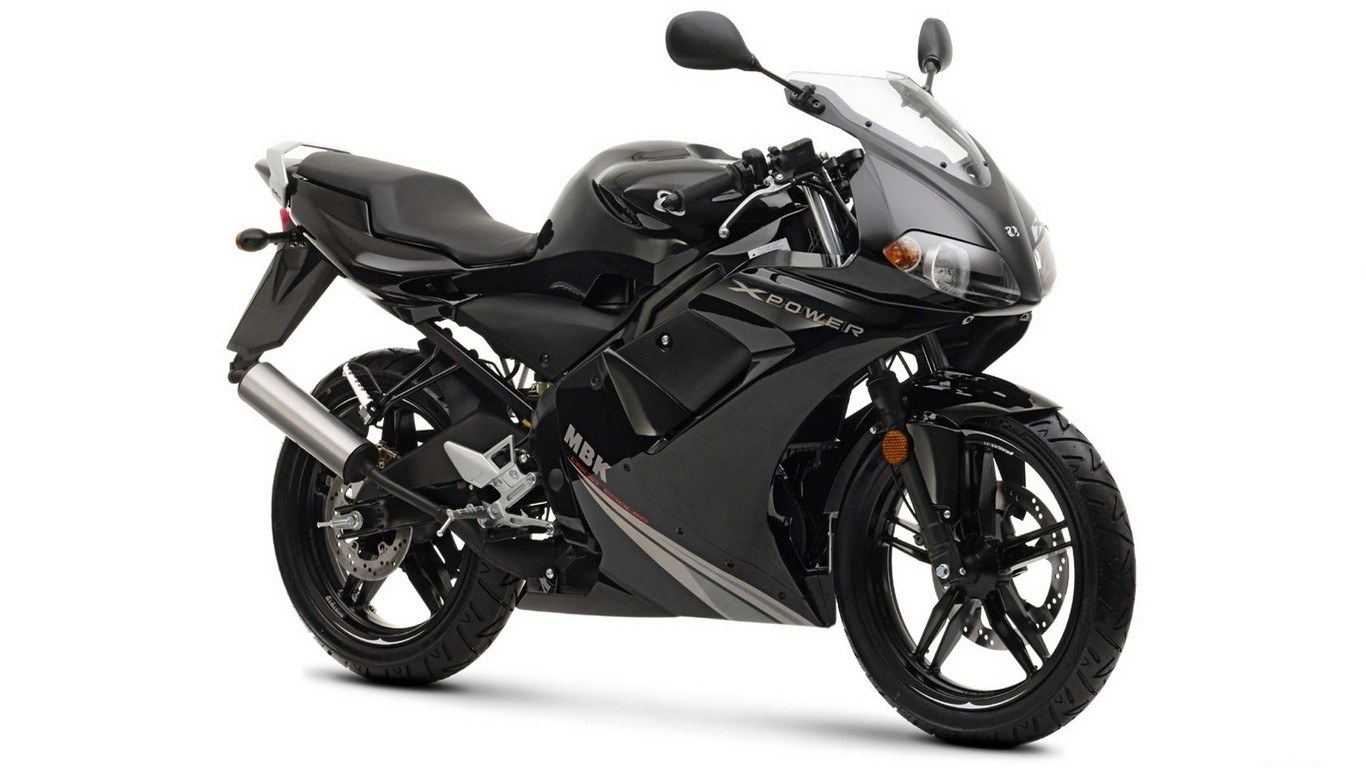 black sport motorcycle