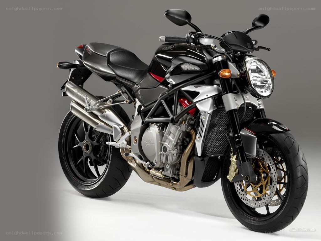 black sport motorcycle