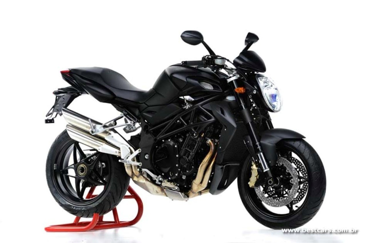 black sport motorcycle