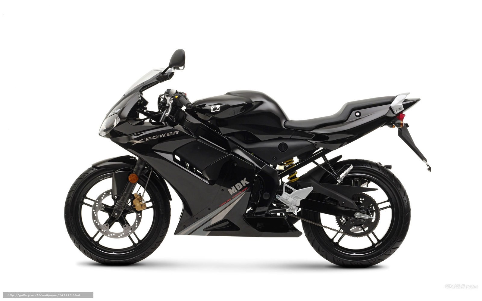 black sport motorcycle