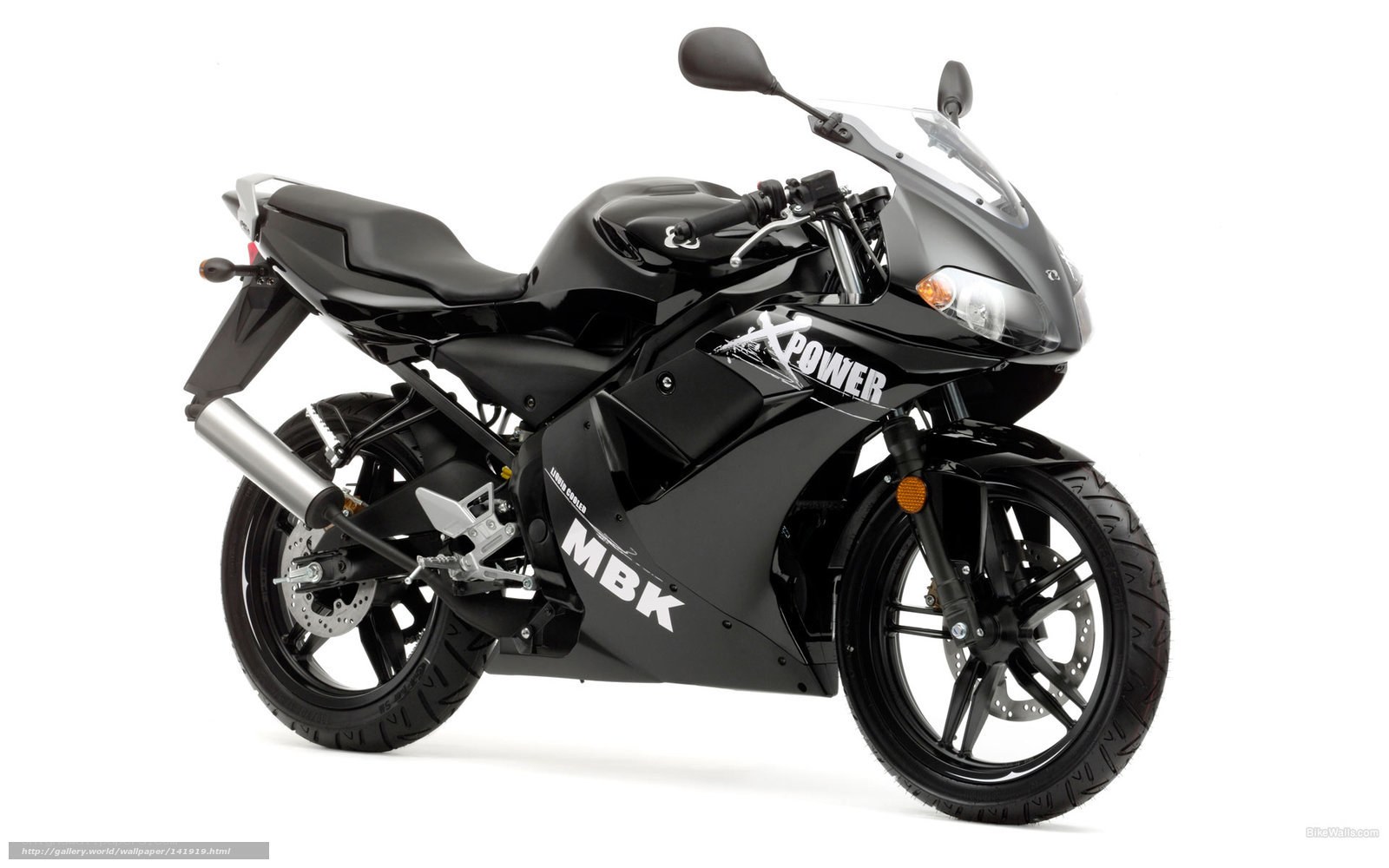 black sport motorcycle