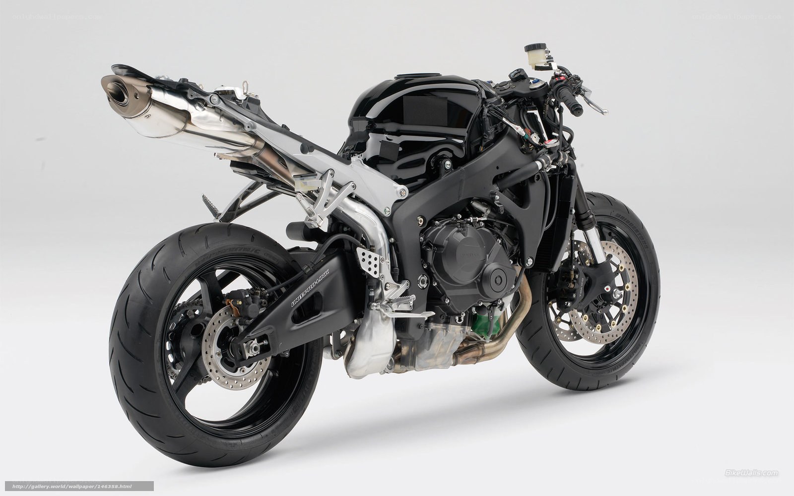 black sport motorcycle