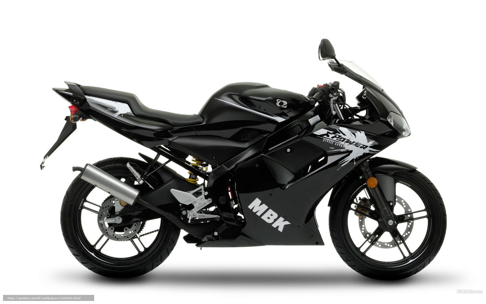 black sport motorcycle
