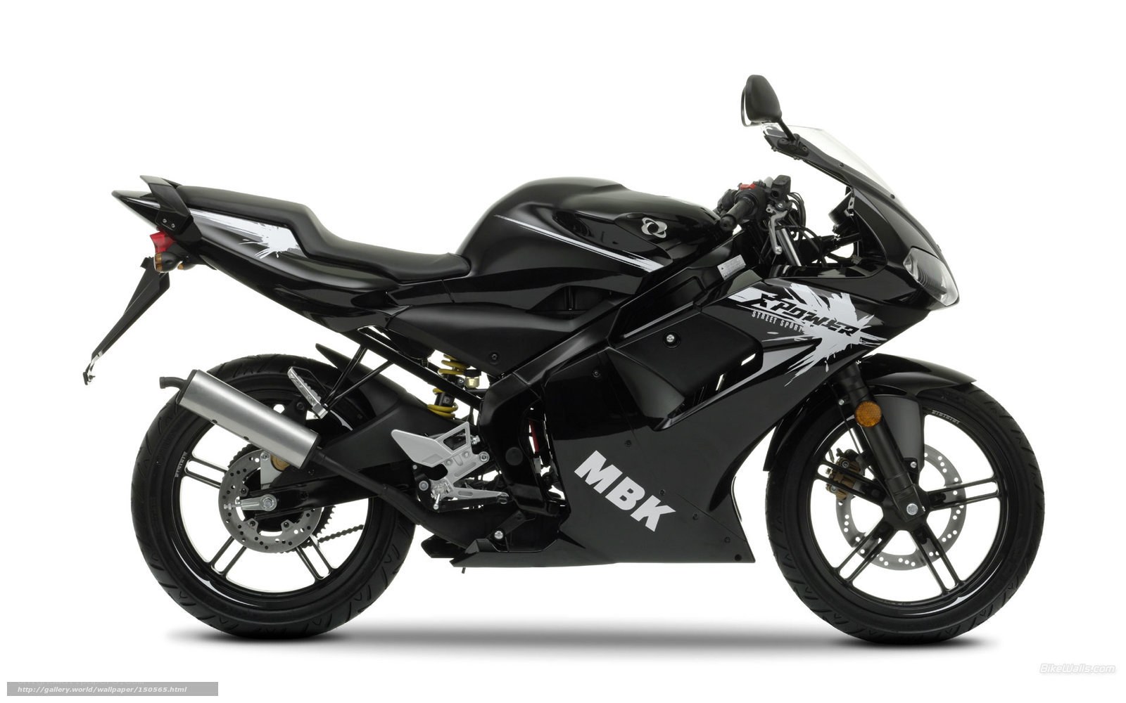 black sport motorcycle