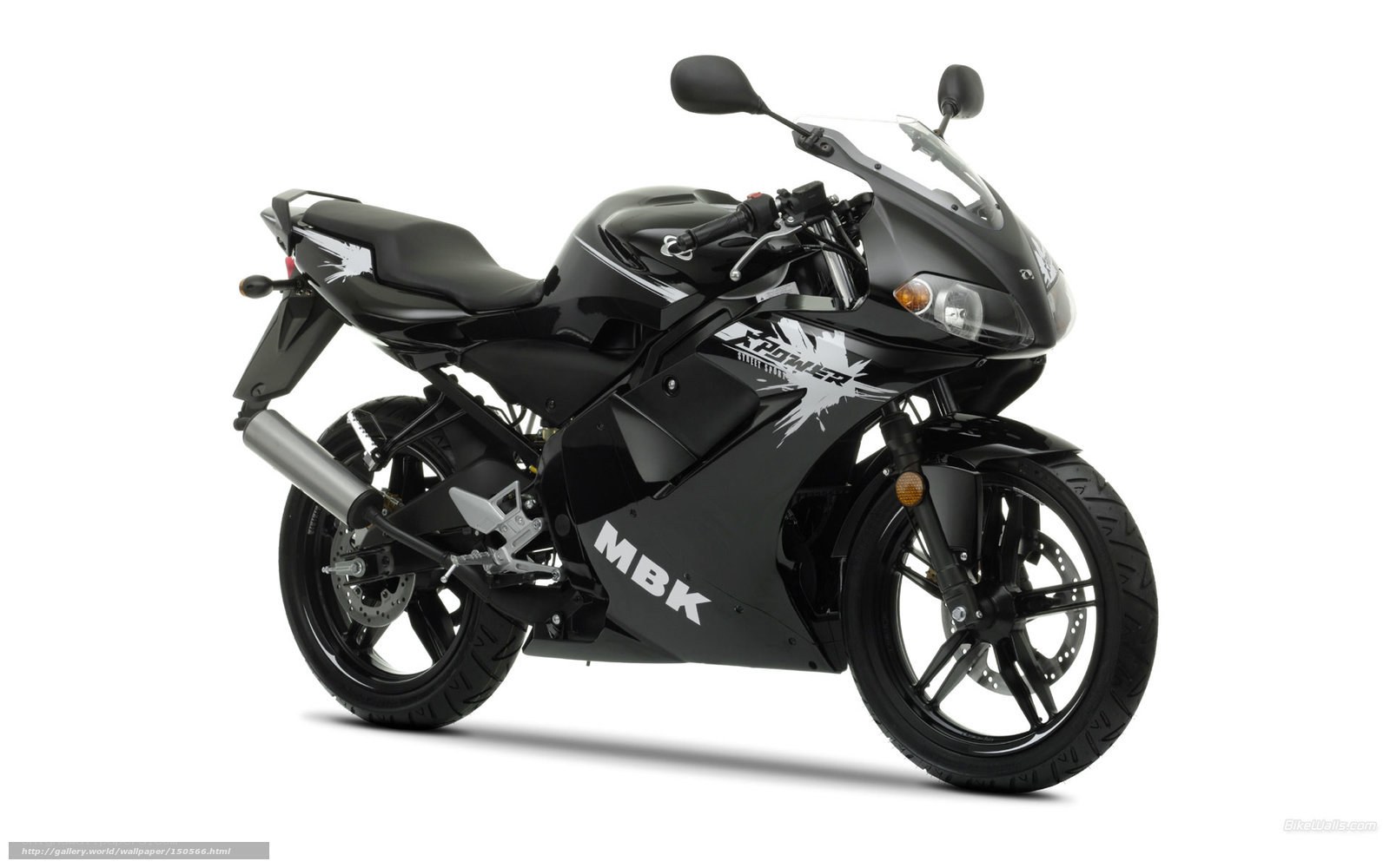 black sport motorcycle