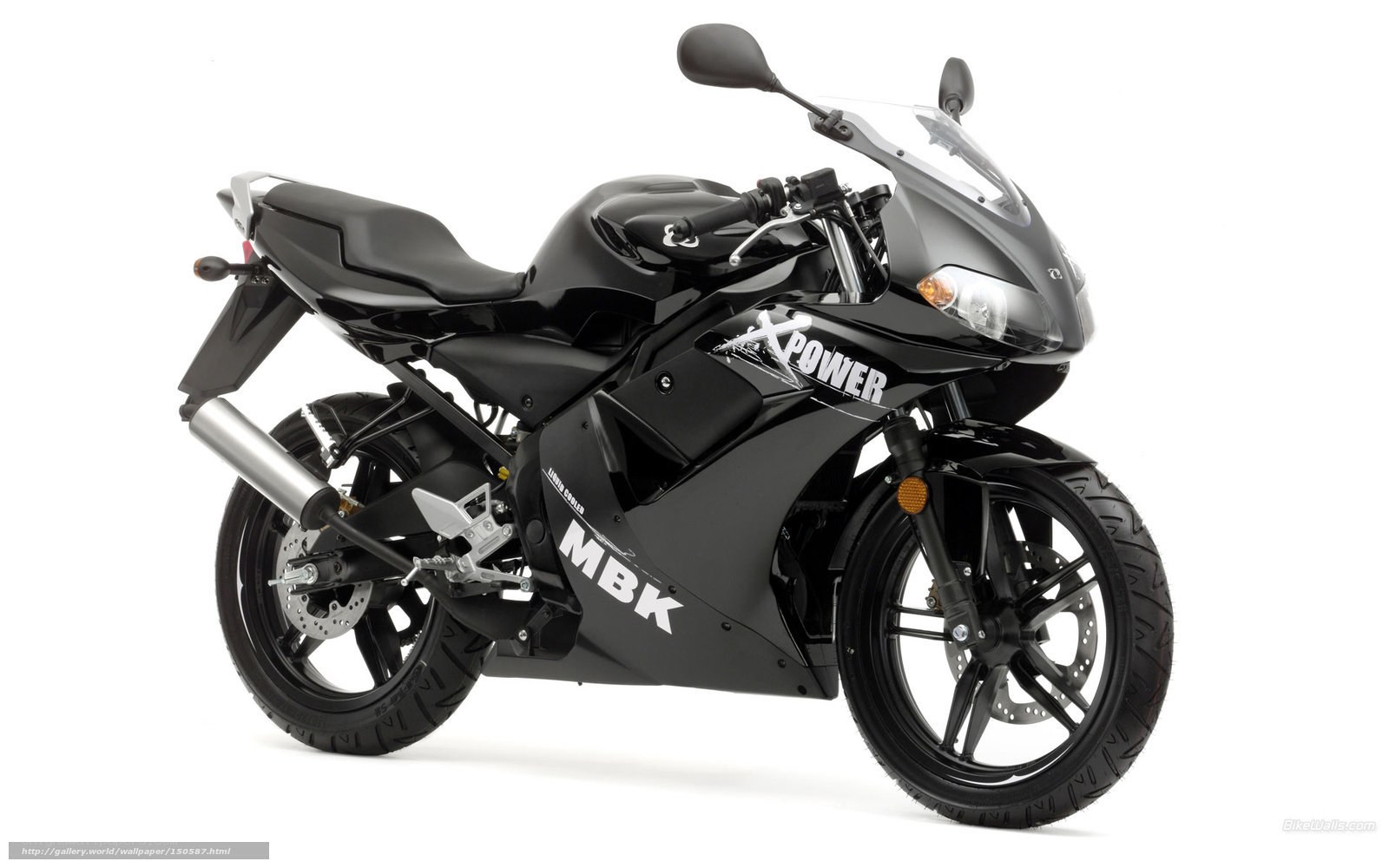 black sport motorcycle
