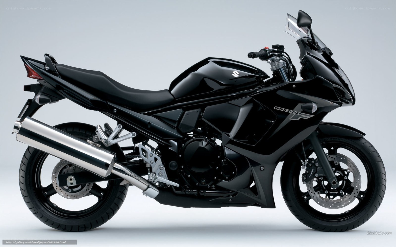 black sport motorcycle
