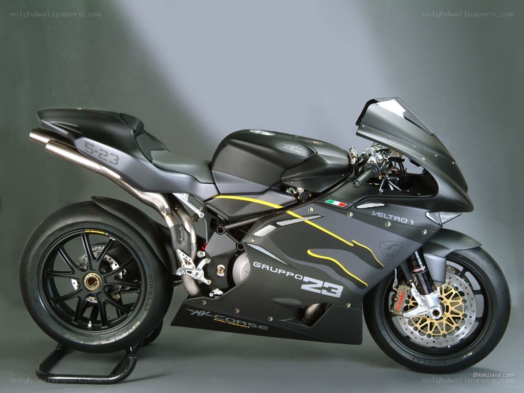 black sport motorcycle