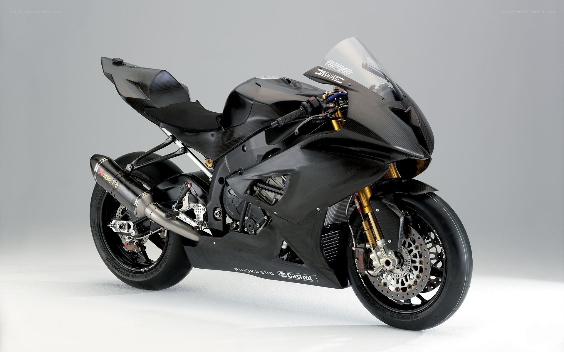 black sport motorcycle