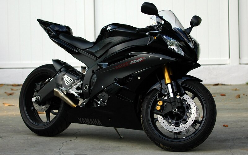Black Sport Motorcycle — Neutral, Afternoon, Photograph, Concrete Ground