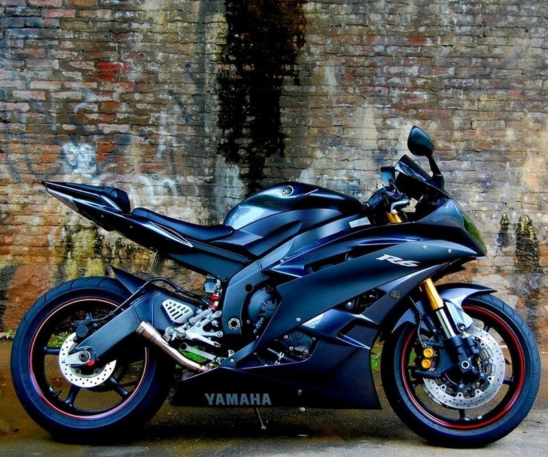 Black Sport Motorcycle — Urban