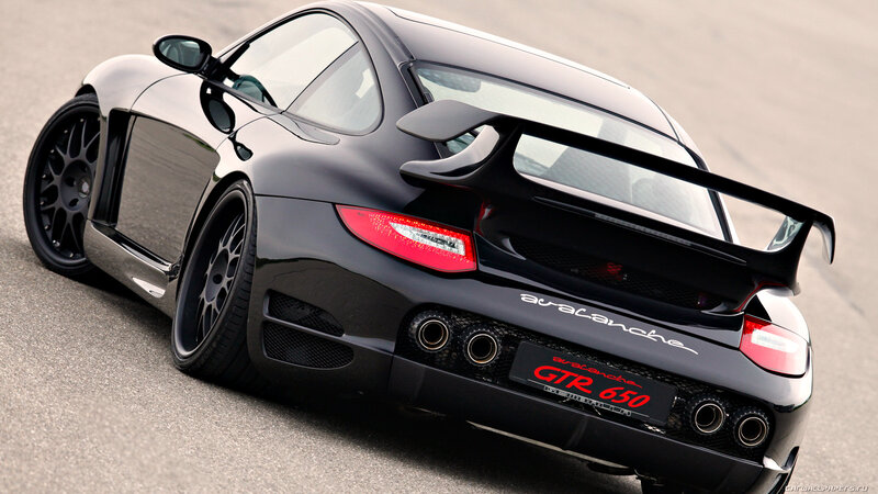 Black Sports Car — Dynamic
