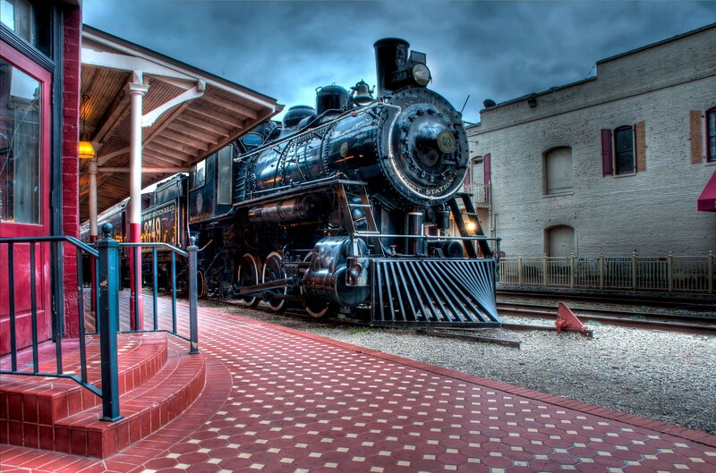 Black Steam Locomotive — Red