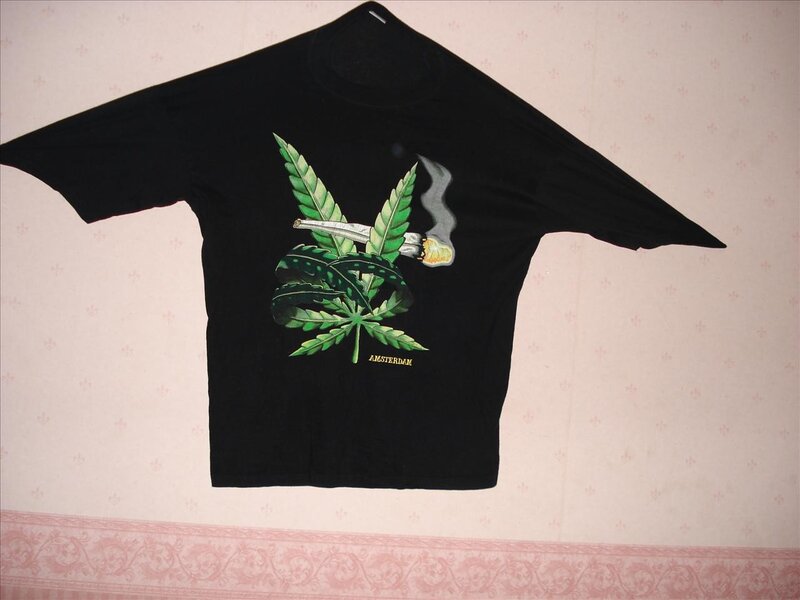 Black t-shirt with cannabis design