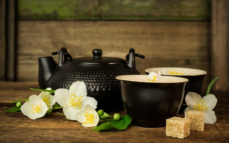 Black Teapot with Jasmine Flowers