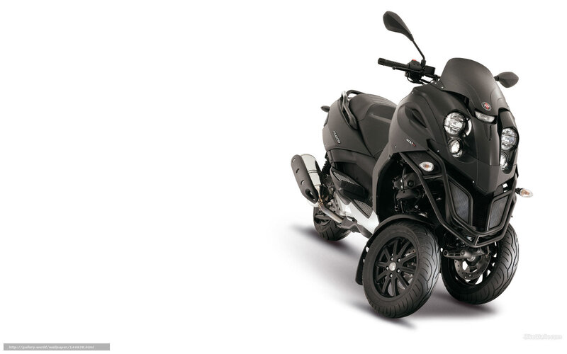Black Three-wheeled Scooter — Neutral