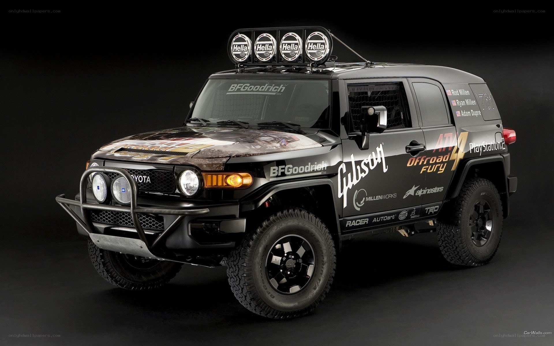 black toyota fj cruiser