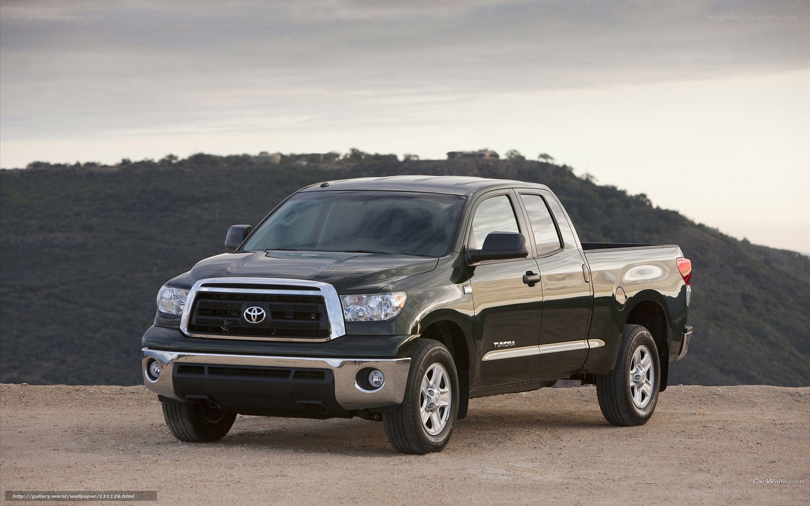 Black Toyota Tundra pickup truck