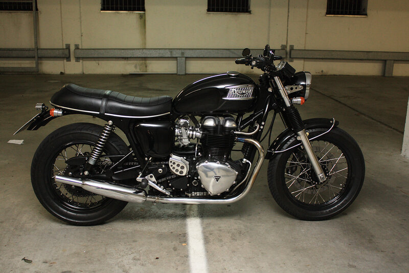 black triumph motorcycle