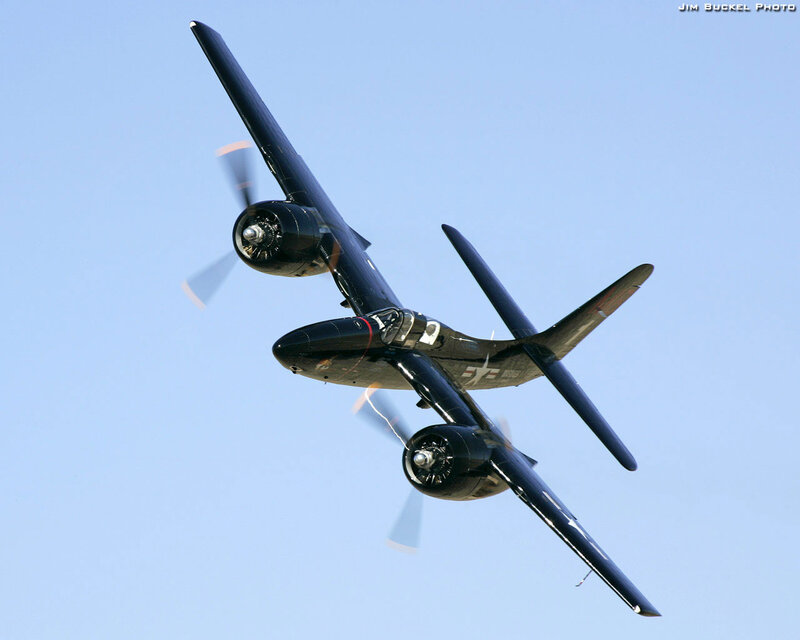 Black Twin-engine Plane — Blue, Dynamic