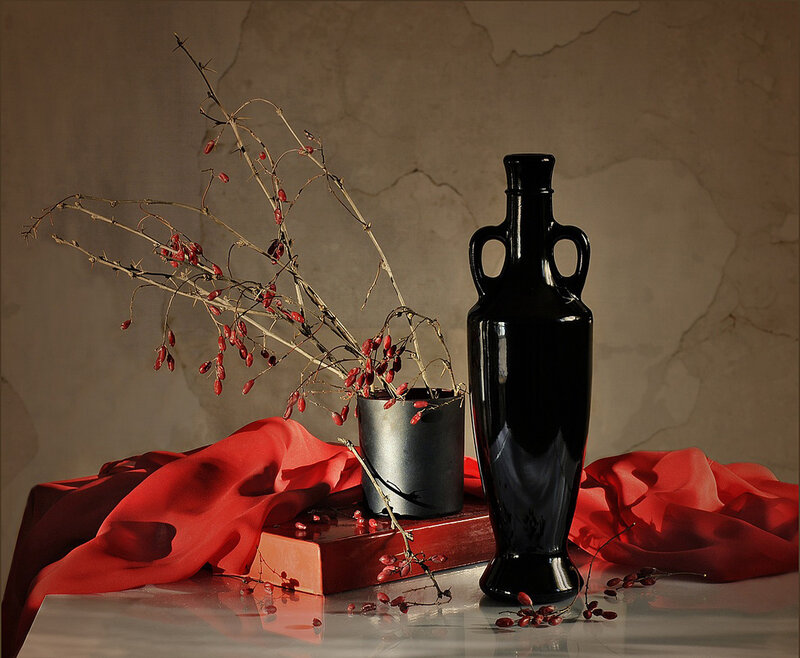 Black Vase with Berries