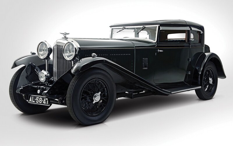 Black vintage Bentley car