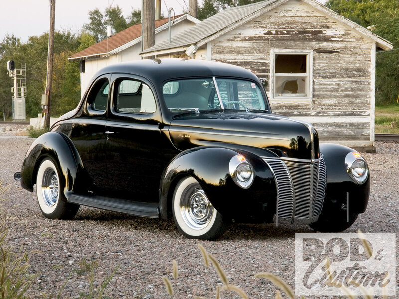 Black Vintage Car — Calm, Afternoon, Photograph, Old Building