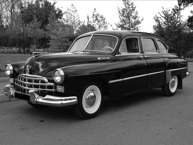 Black Vintage Car — Calm, Photograph, Trees, Street Lamp