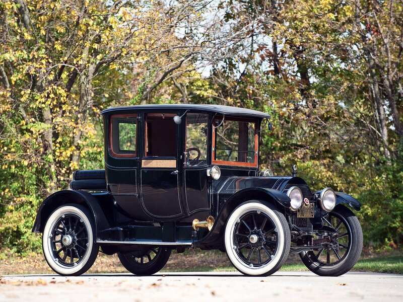Black vintage car in autumn