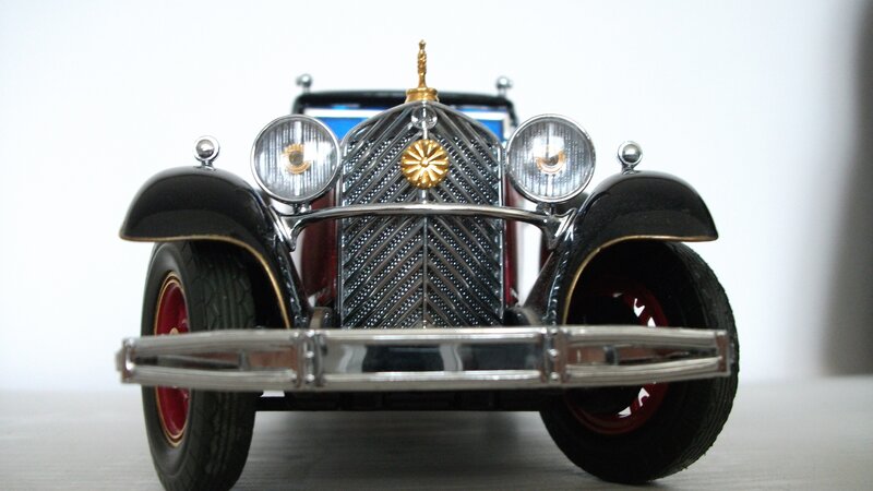 Black Vintage Car Model — Neutral