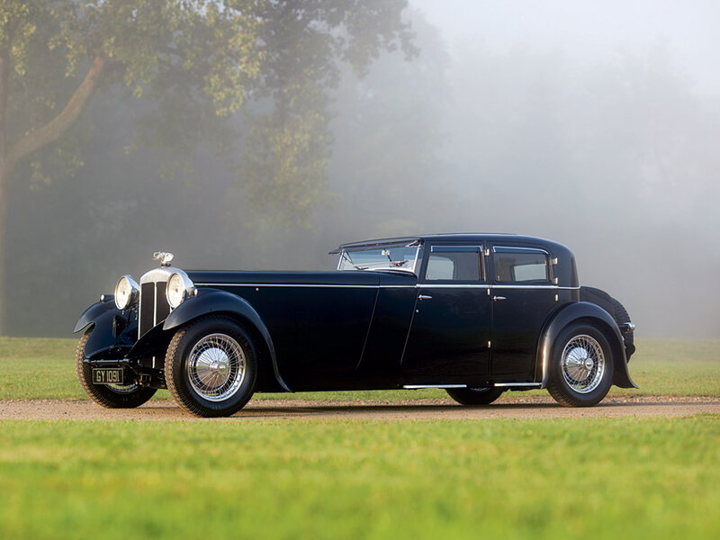 Black Vintage Car — Serene, Morning