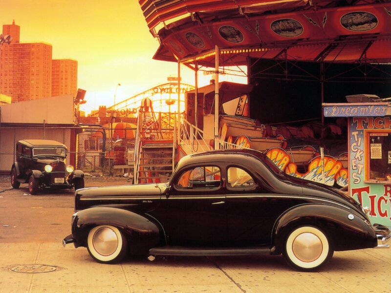 Black Vintage Car — Yellow