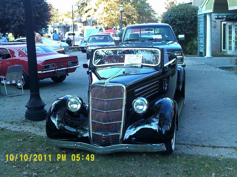 Black Vintage Convertible — Calm, Autumn