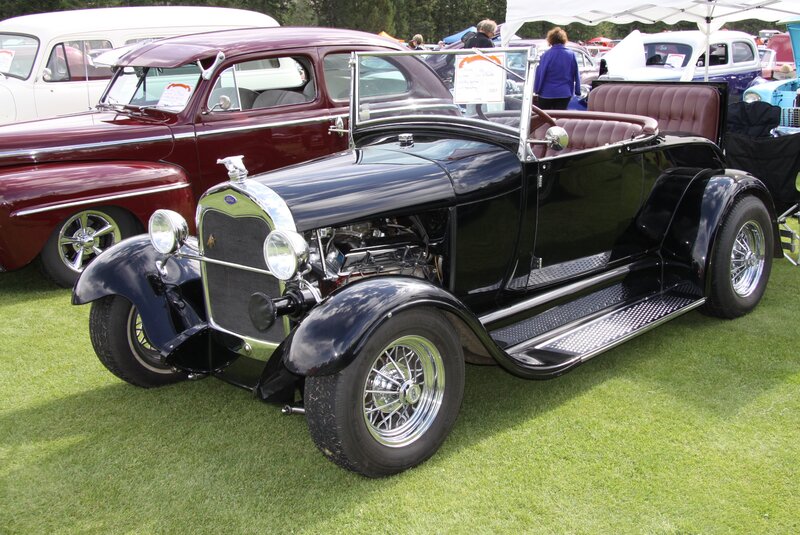 Black Vintage Convertible Car — Calm