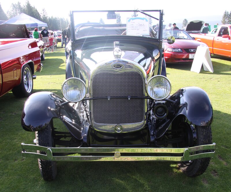 Black Vintage Ford Car — Outdoor