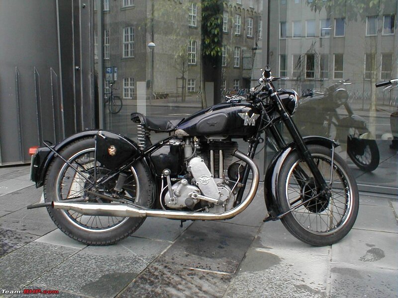 Black Vintage Motorcycle — Calm