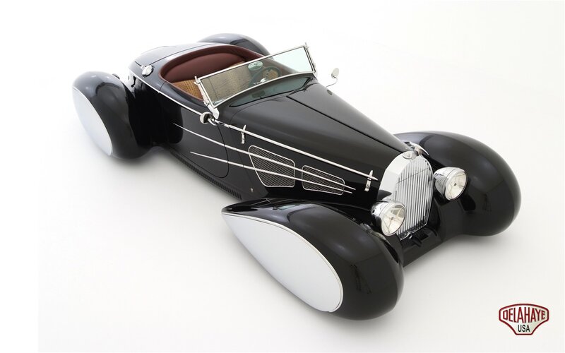 Black Vintage Race Car — Clean, Photograph