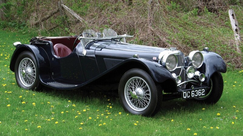 Black Vintage Roadster — Green